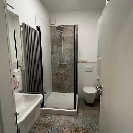 Lisboa: Messe/business/fewo Dus Apartment